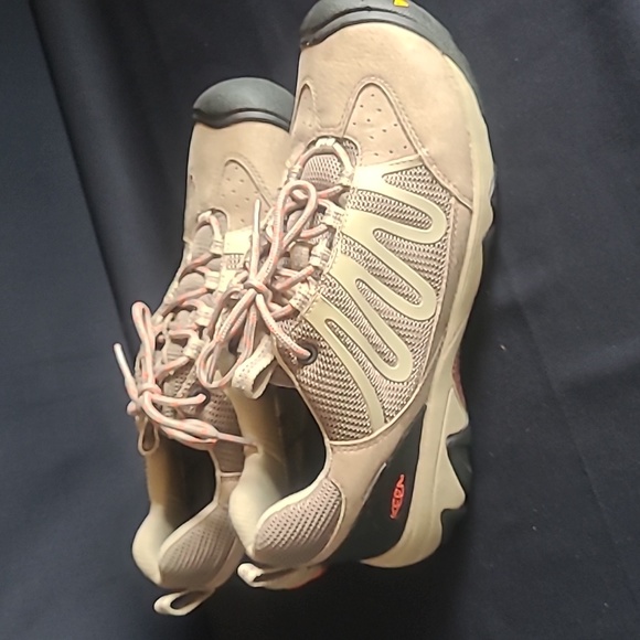 Keen Laceup Ladies 9.5 - Picture 2 of 9